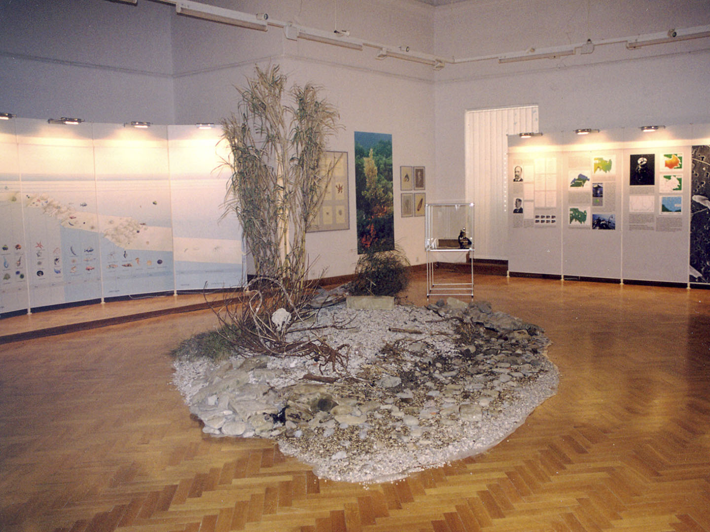 K-01_Razstava-Mestna-galerija-Piran-Od-15.-aprila-do-5.-maja-1999